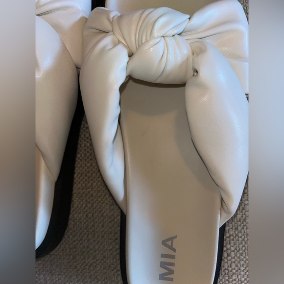 Brand New! Ivory Mia Bow Slide Platform Sandals - Arylne - Picture 5 of 7